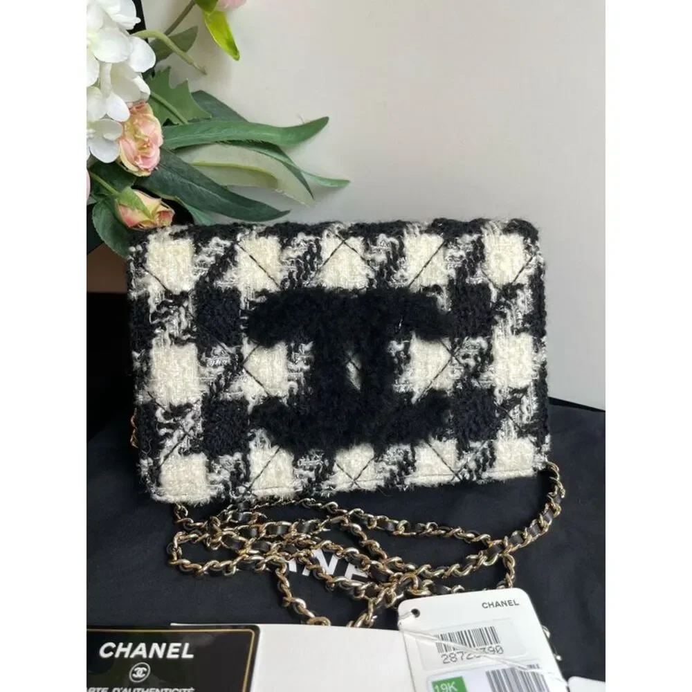 Chanel Women Pre-Loved Bag Very Good Condition